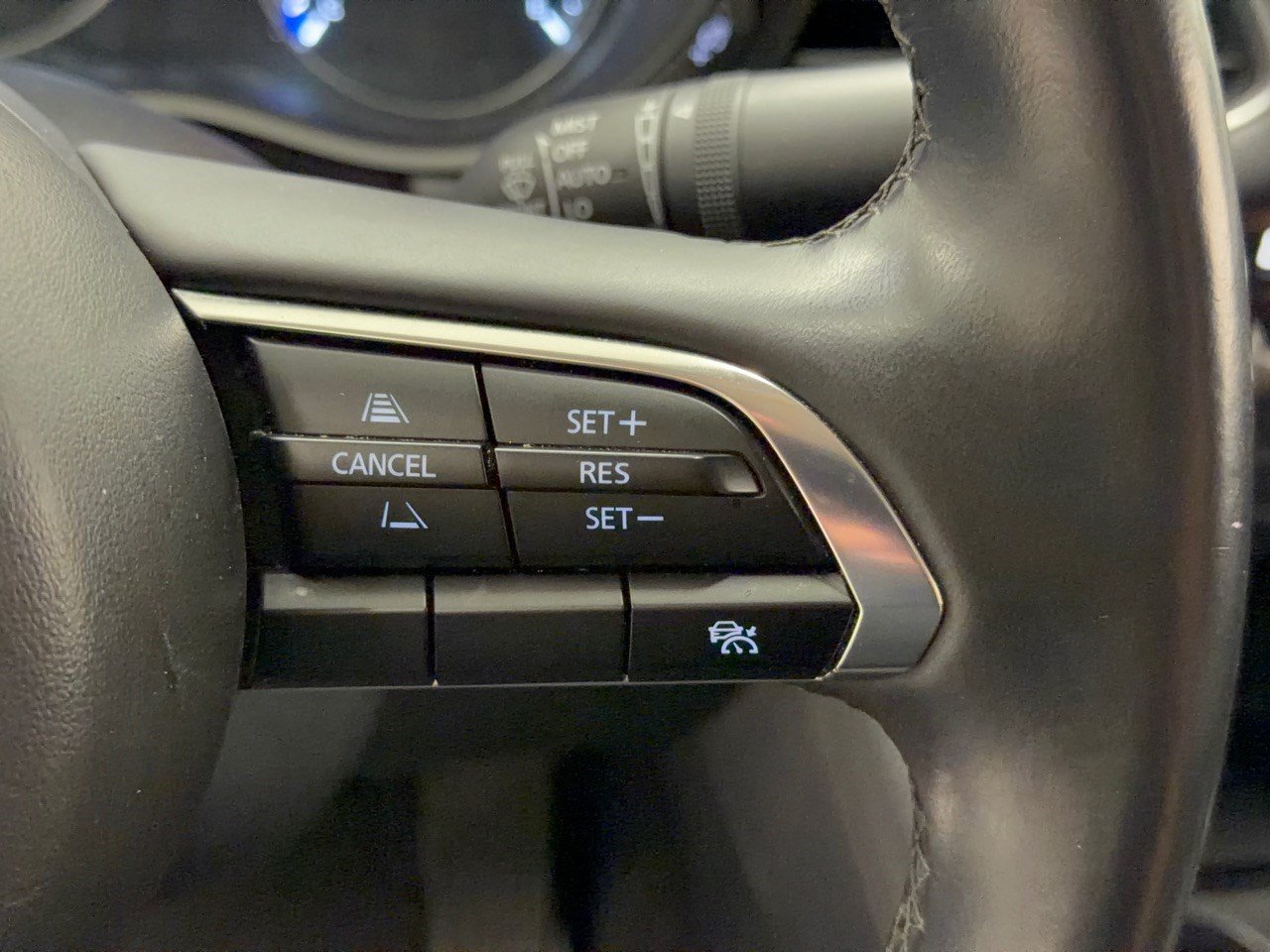 Used 2024 MAZDA MAZDA3 s FWD image 19
