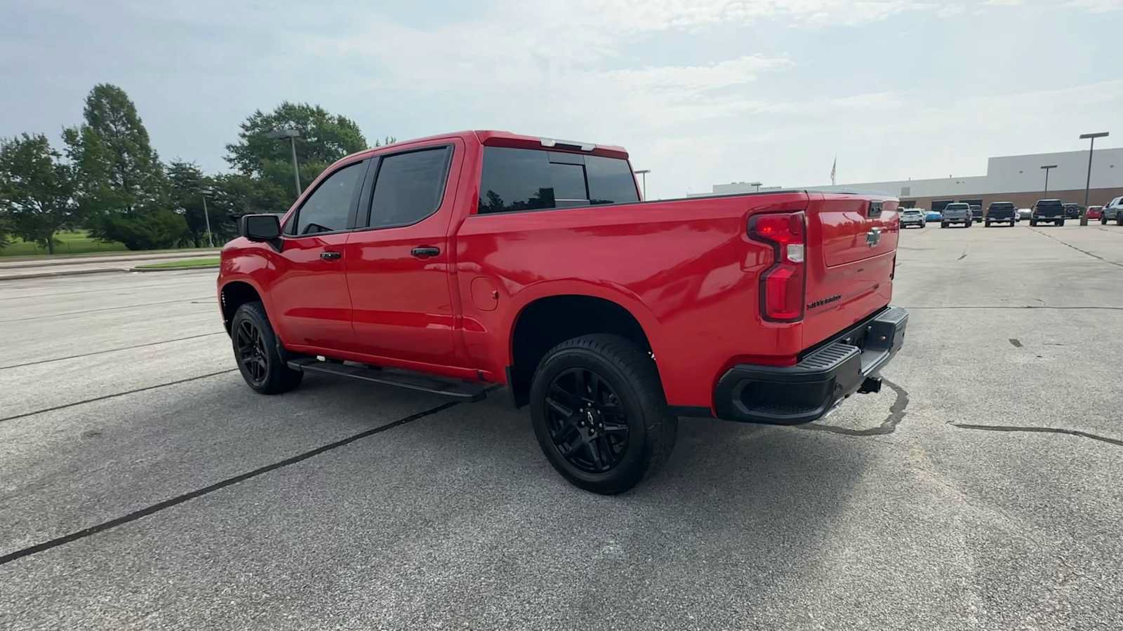 Certified 2022 Chevrolet Silverado 1500 LT Trail Boss w/ LT Trail Boss Premium Package AWD/4WD image 6