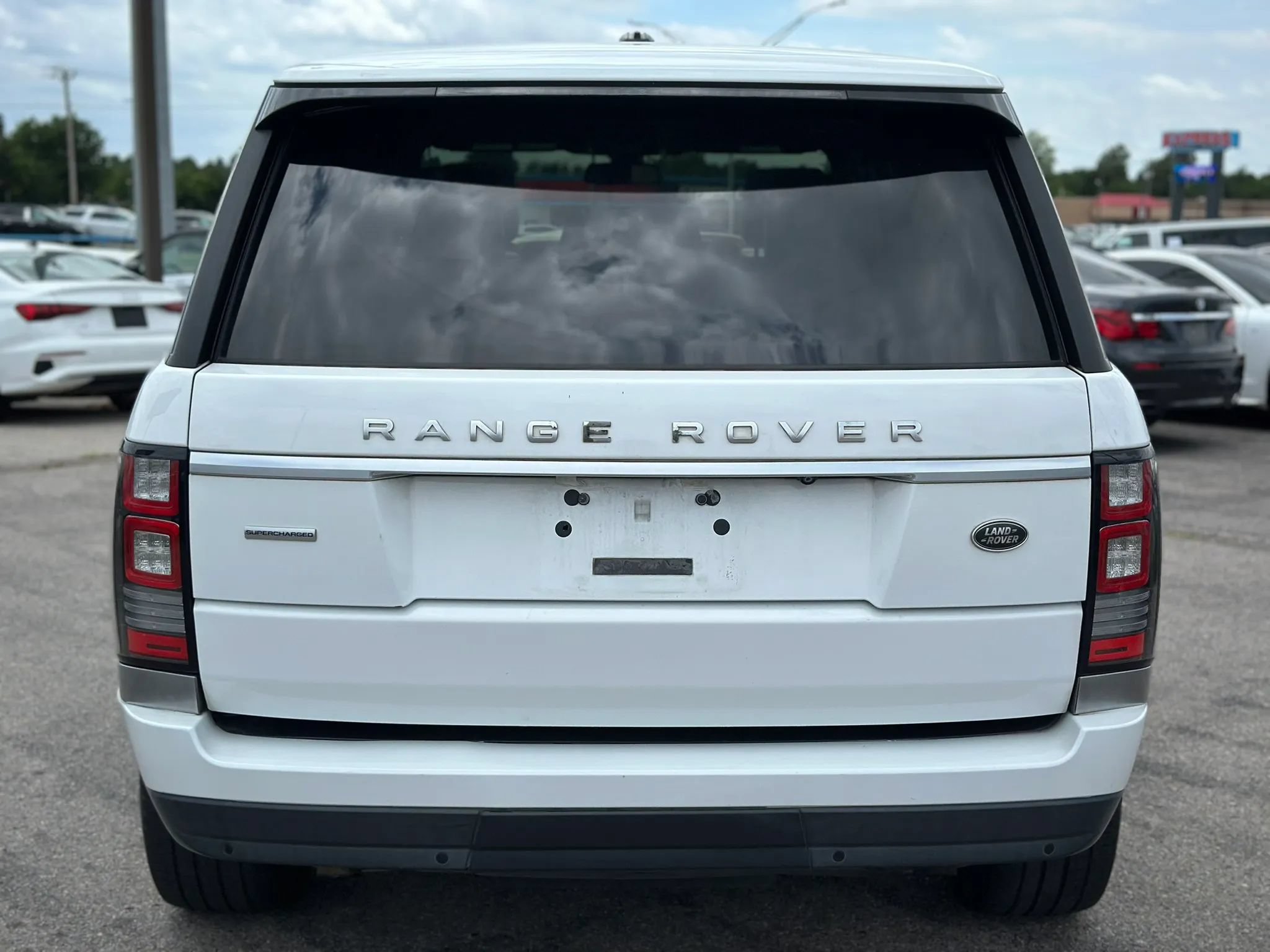 Used 2015 Land Rover Range Rover Long Wheelbase Supercharged AWD/4WD image 7