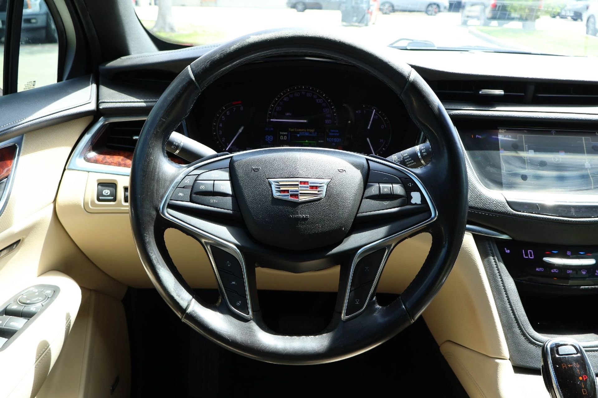 Used 2018 Cadillac XT5 Luxury w/ Driver Awareness Package image 15