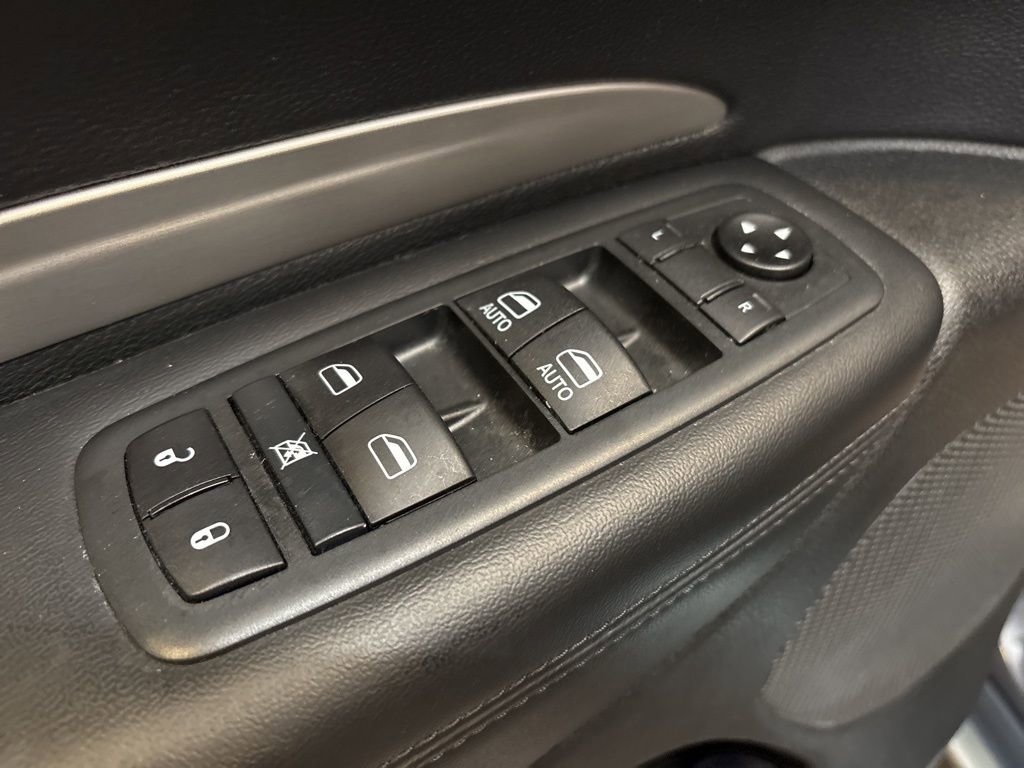 Used 2020 Dodge Durango SXT image 18