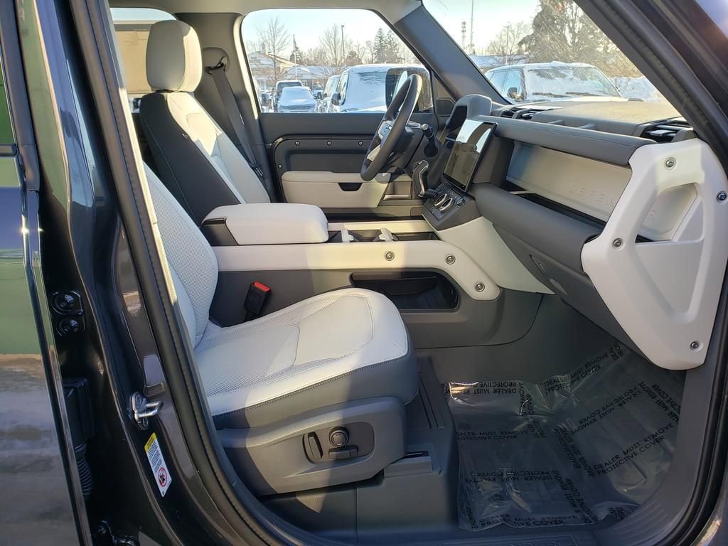 New 2026 Land Rover Defender 110 S image 19