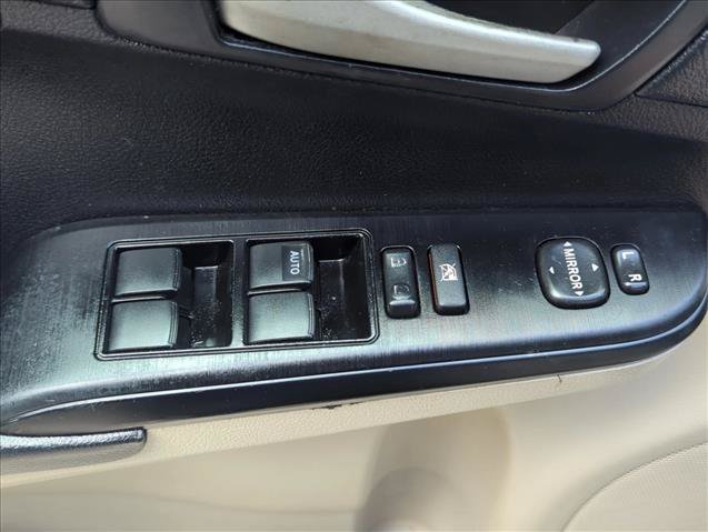 Used 2012 Toyota Camry LE FWD image 11