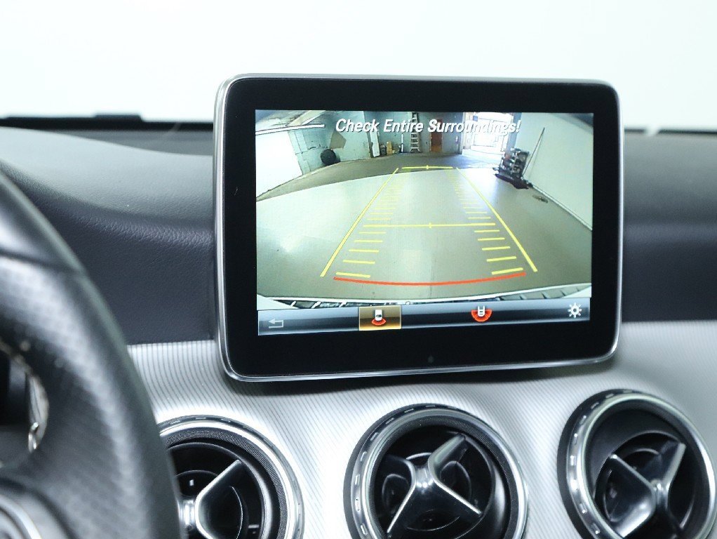 Used 2016 Mercedes-Benz GLA 250 w/ Premium Package image 36