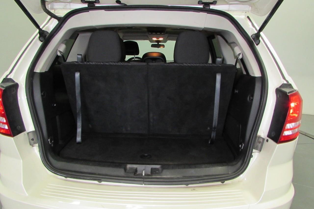 Used 2017 Dodge Journey SE w/ Flexible Seating Group image 28