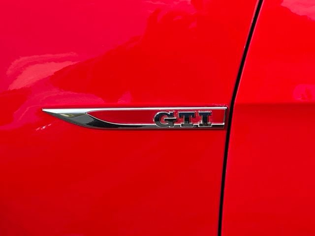 Used 2018 Volkswagen GTI SE w/ SE Leather Package FWD image 12