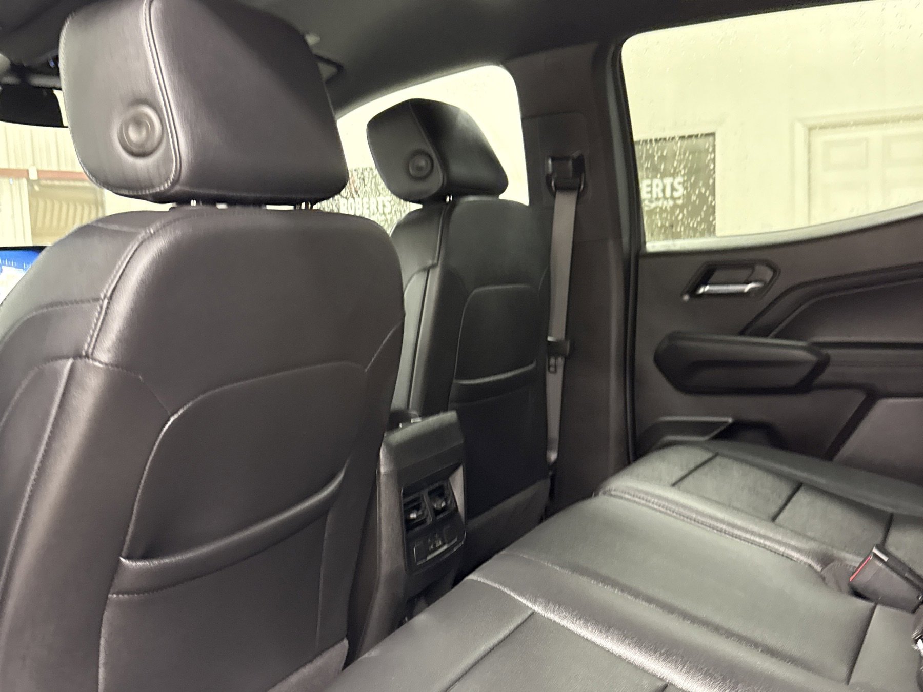 Used 2025 Chevrolet Colorado LT w/ LT Convenience Package image 14