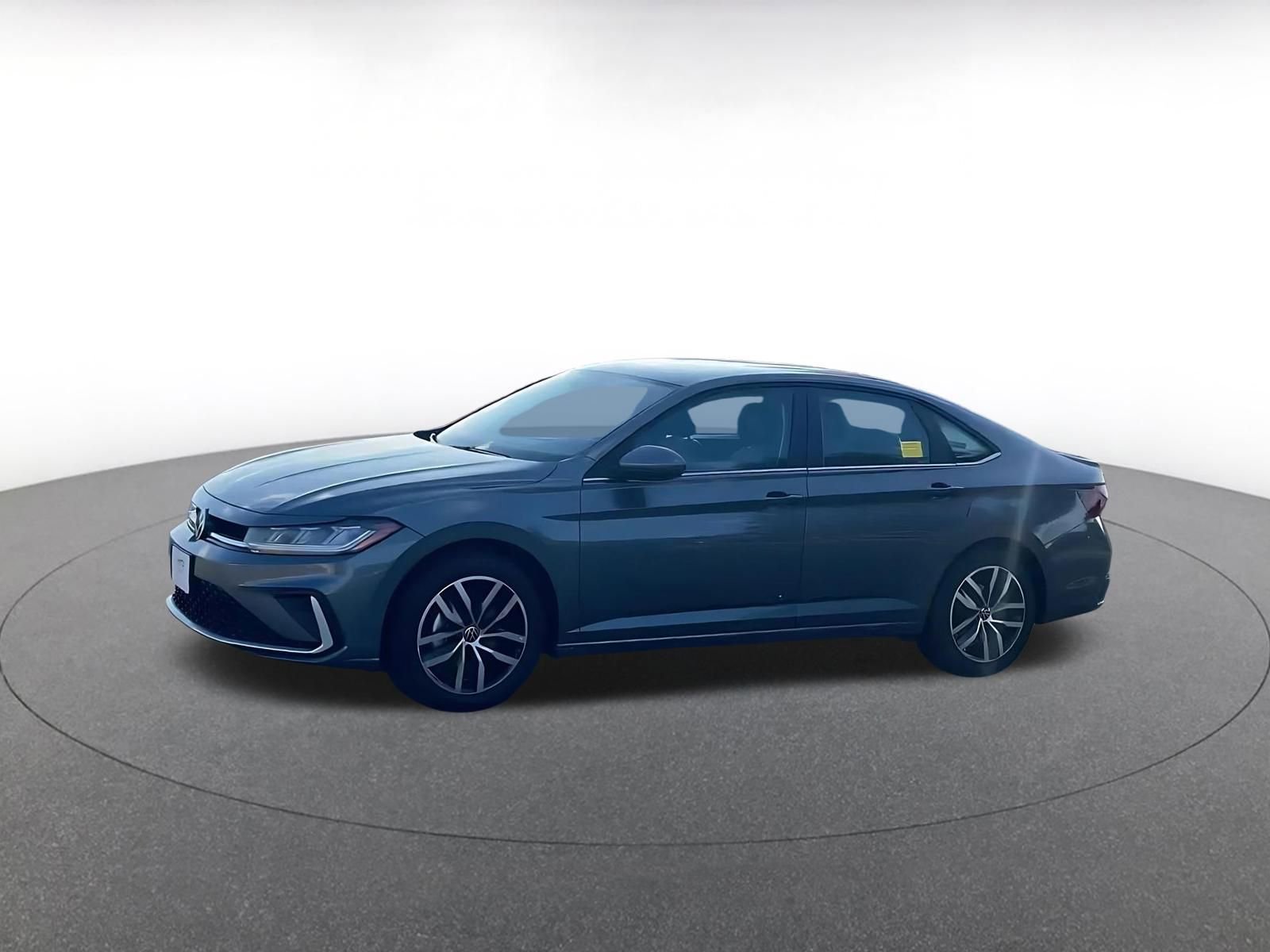 Used 2025 Volkswagen Jetta SE image 7