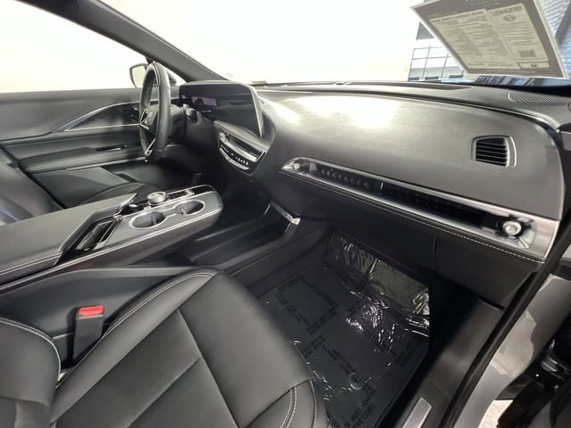 Used 2026 Cadillac Lyriq Sport AWD/4WD image 29