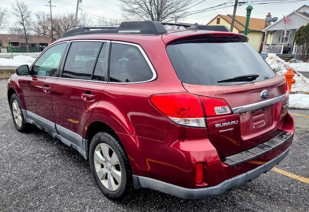 Used 2011 Subaru Outback 2.5i Limited AWD/4WD image 8