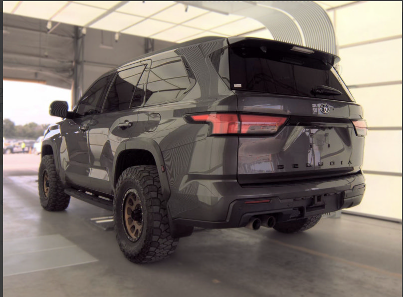Used 2023 Toyota Sequoia TRD Pro AWD/4WD image 4
