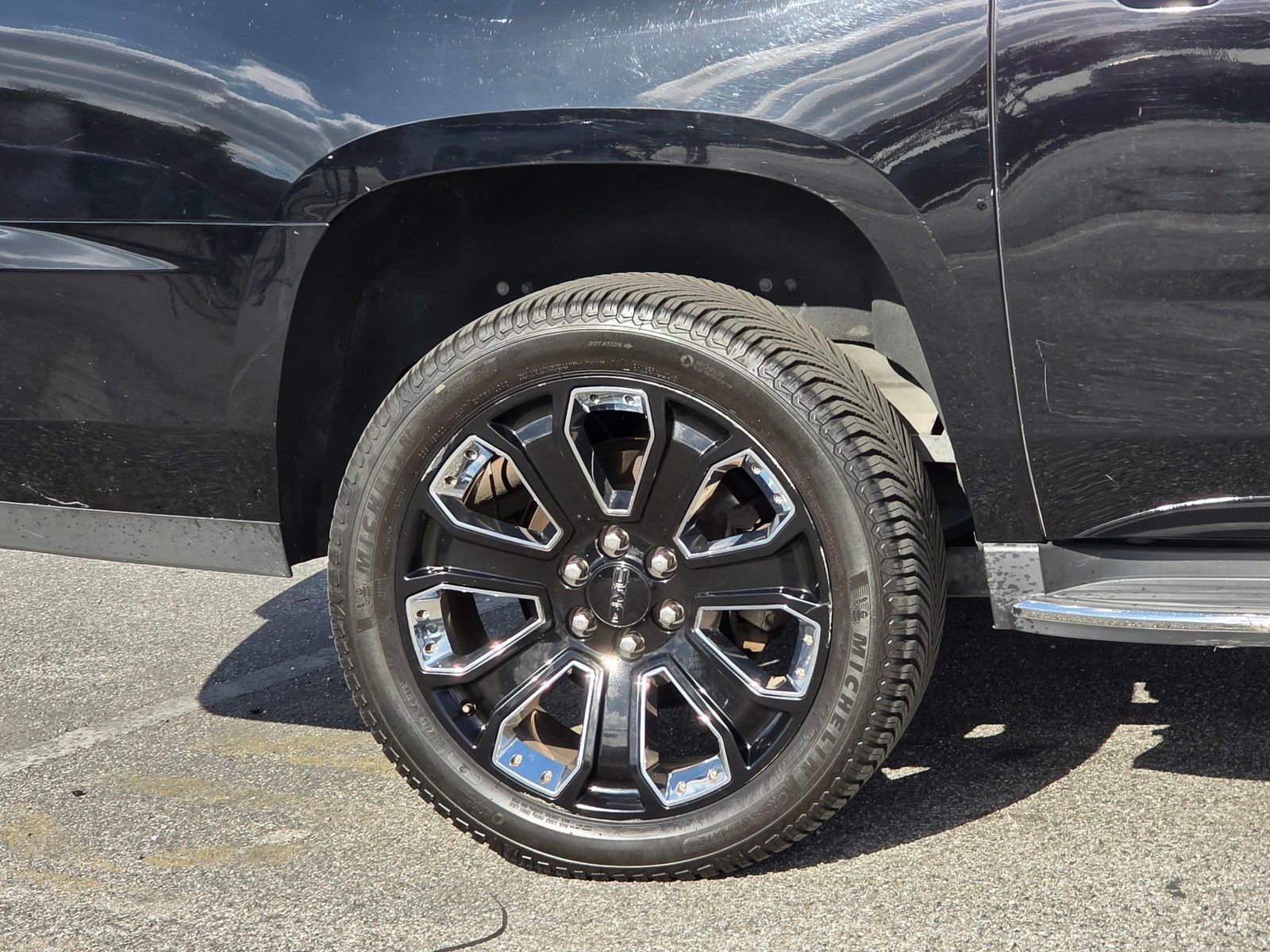 Used 2019 GMC Yukon XL SLT AWD/4WD image 9