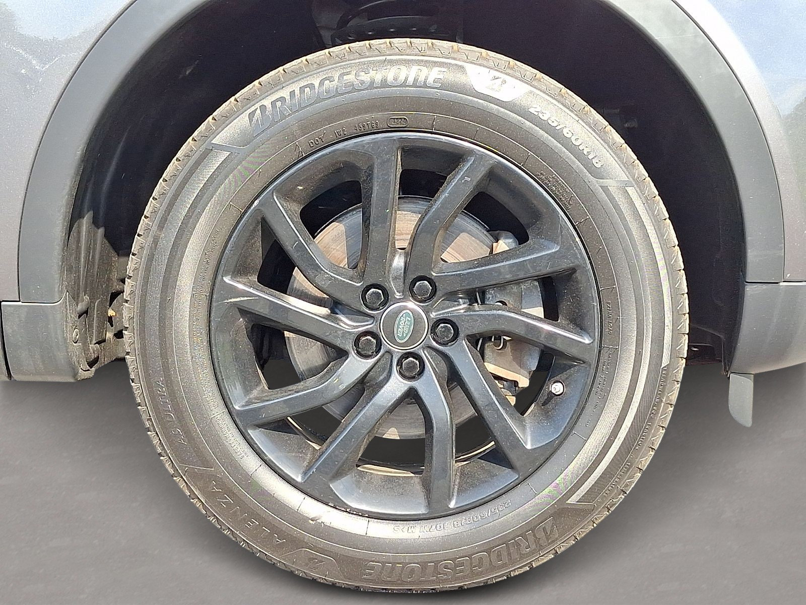 Used 2019 Land Rover Discovery Sport HSE AWD/4WD image 8