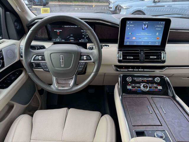 Used 2021 Lincoln Navigator L Reserve w/ Luxury Package AWD/4WD image 19