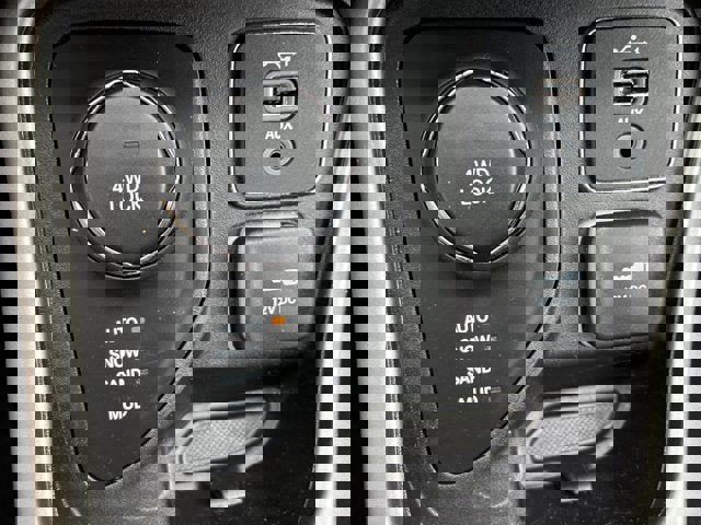 Certified 2021 Jeep Compass Latitude image 26