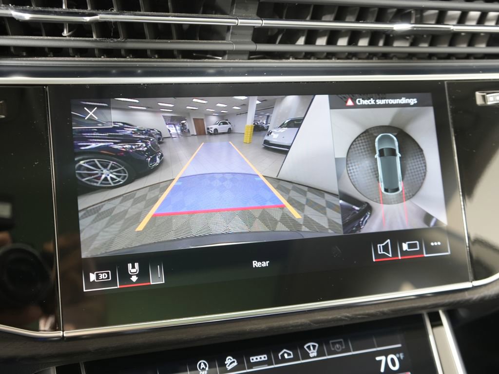 Used 2021 Audi Q8 Prestige w/ Prestige Package image 28