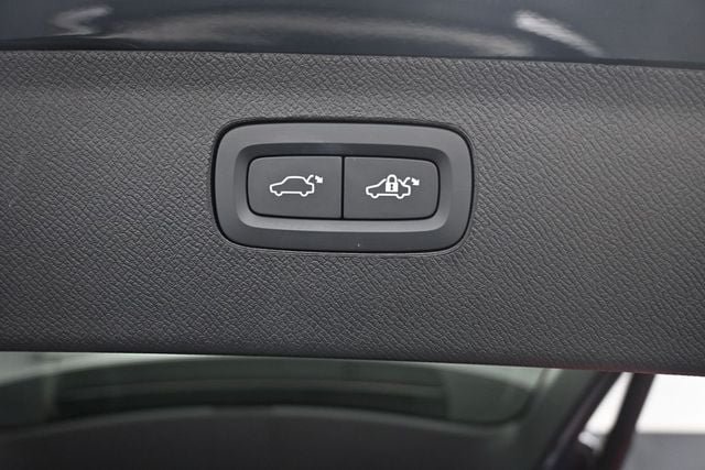 Certified 2024 Volvo XC90 B6 Plus w/ Protection Package Premier AWD/4WD image 25