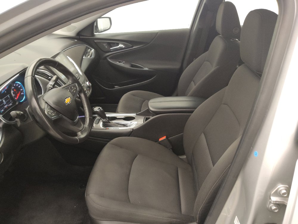 Used 2018 Chevrolet Malibu LT FWD image 17