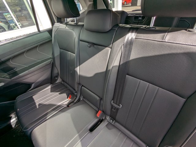 Used 2022 Volkswagen Tiguan SE image 11