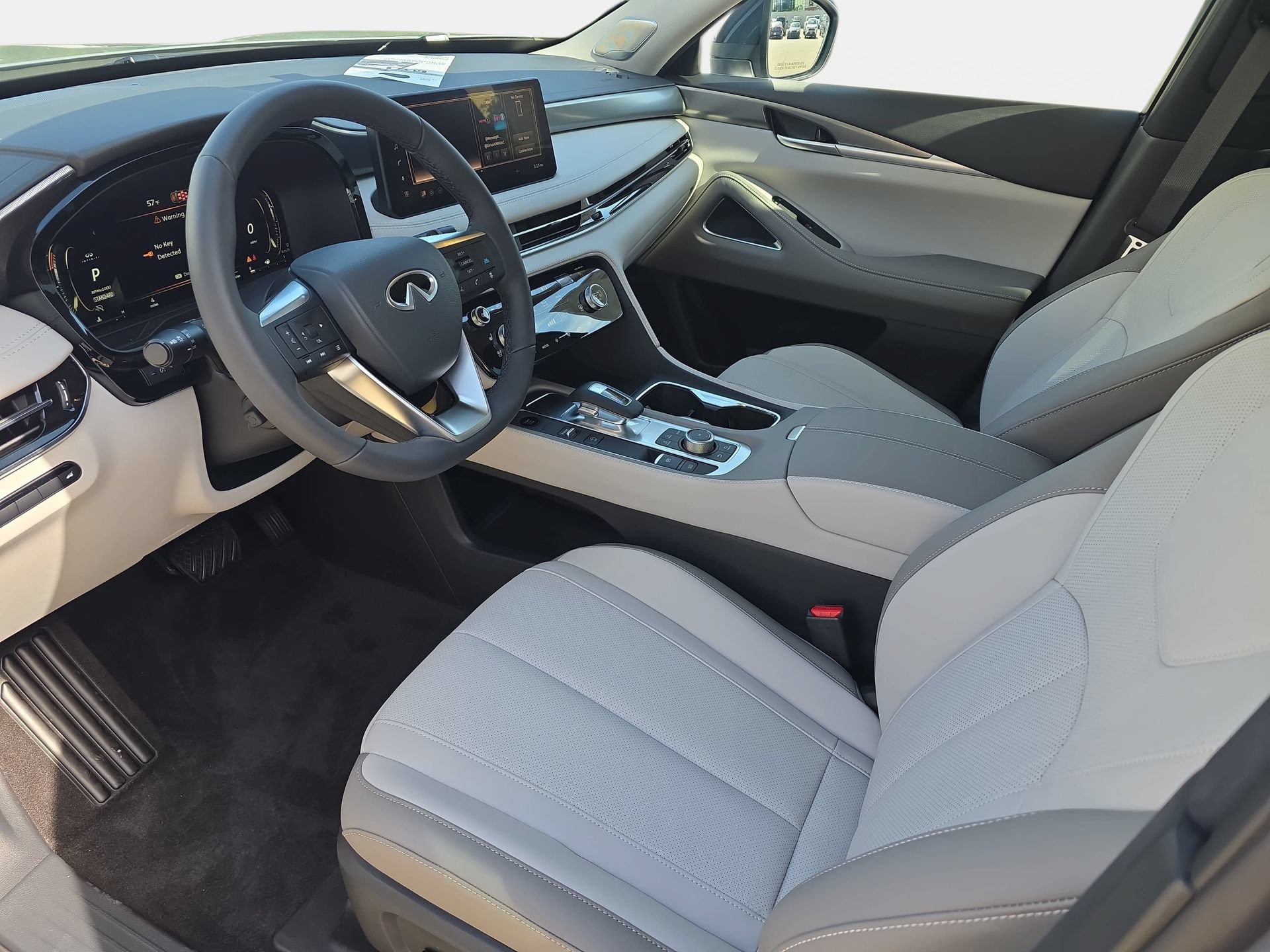 New 2027 INFINITI QX60 Luxe w/ Cargo Package FWD image 16