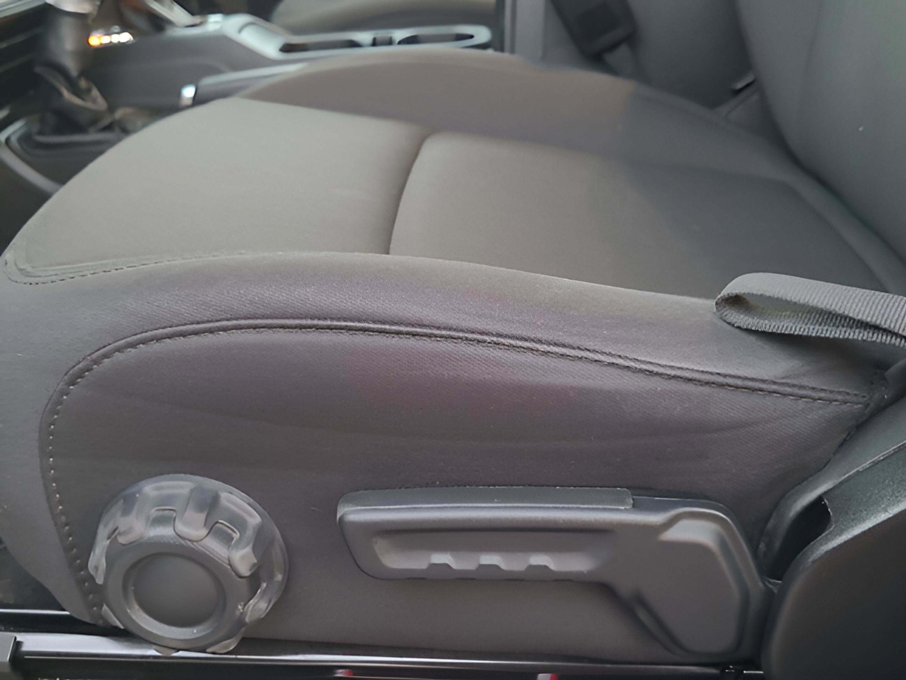 Used 2022 Jeep Wrangler Sport image 13