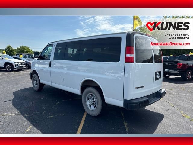 Used 2023 Chevrolet Express 3500 LS RWD image 8