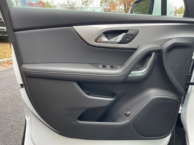 Used 2025 Chevrolet Blazer LT image 16