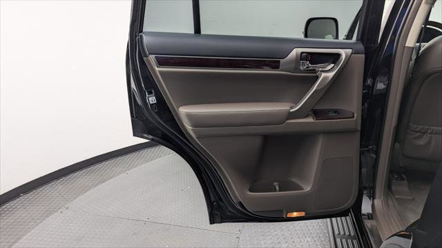 Used 2016 Lexus GX 460 w/ Premium Package image 14