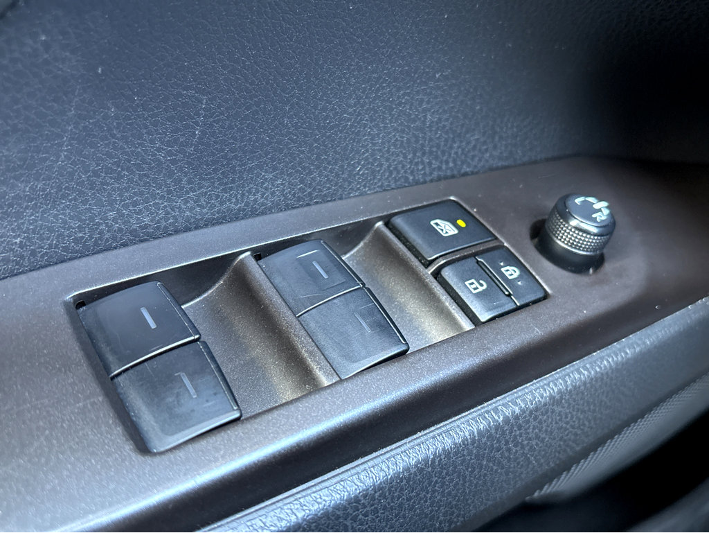 Used 2023 Toyota Camry SE image 35