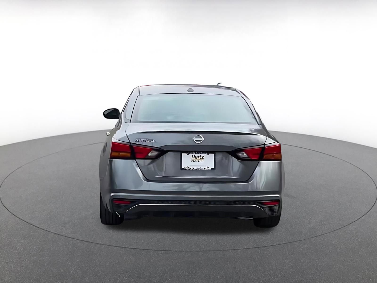 Used 2025 Nissan Altima 2.5 SV image 12
