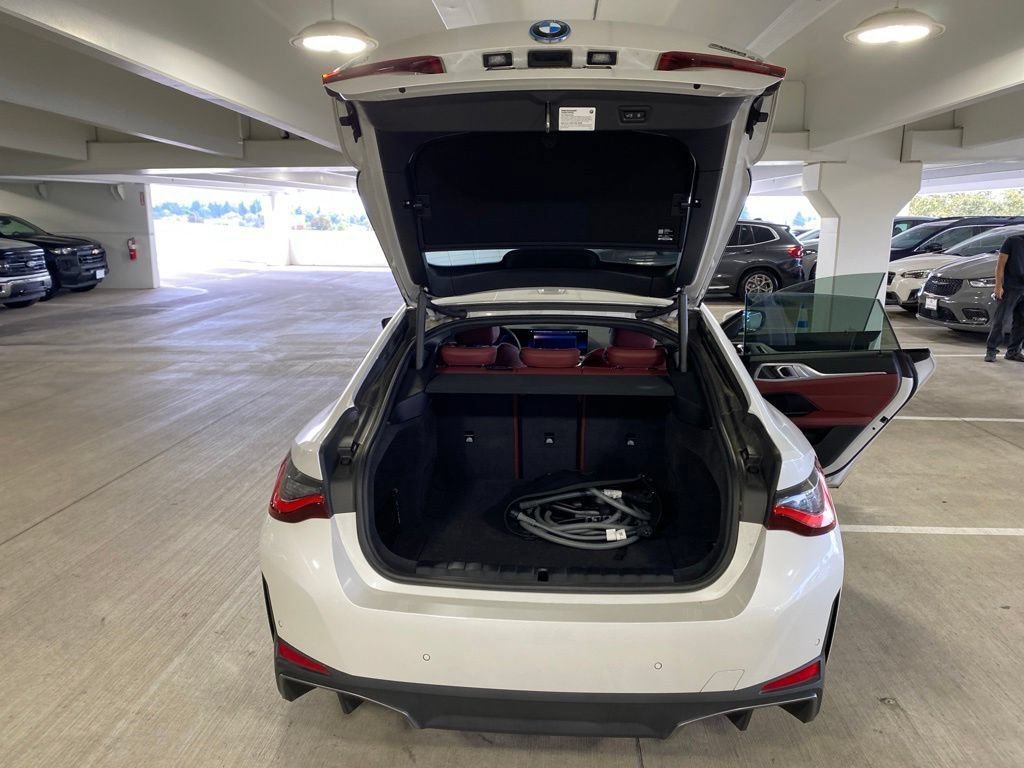 Certified 2023 BMW i4 eDrive40 w/ Premium Package RWD image 9