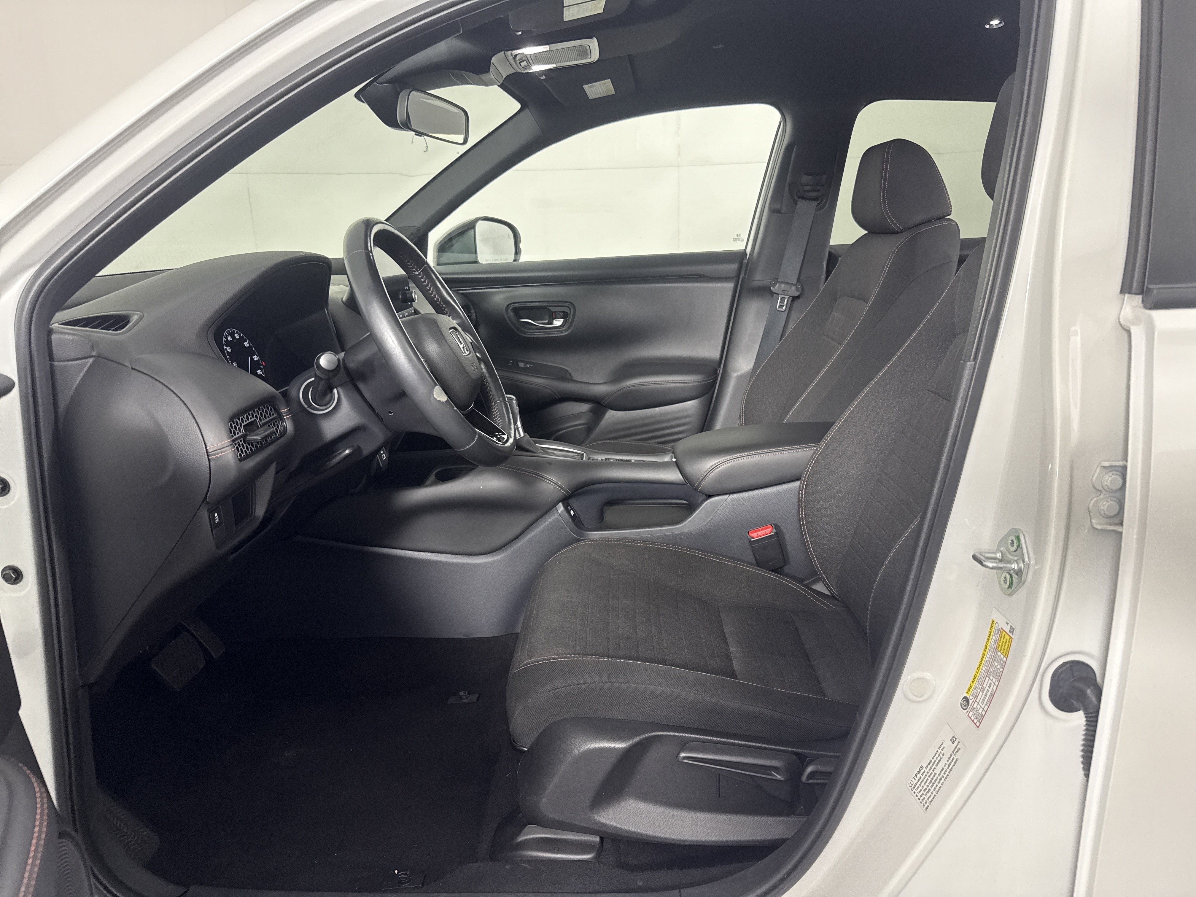 Certified 2023 Honda HR-V Sport image 15