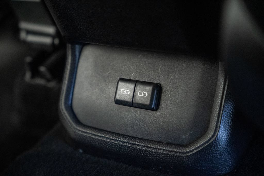 Used 2022 Toyota Highlander XLE AWD/4WD image 34