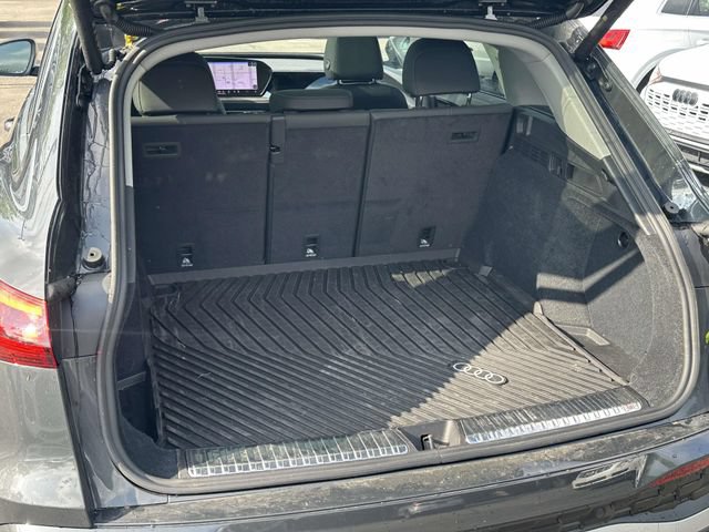 Certified 2025 Audi Q5 Premium w/ Convenience Package AWD/4WD image 13