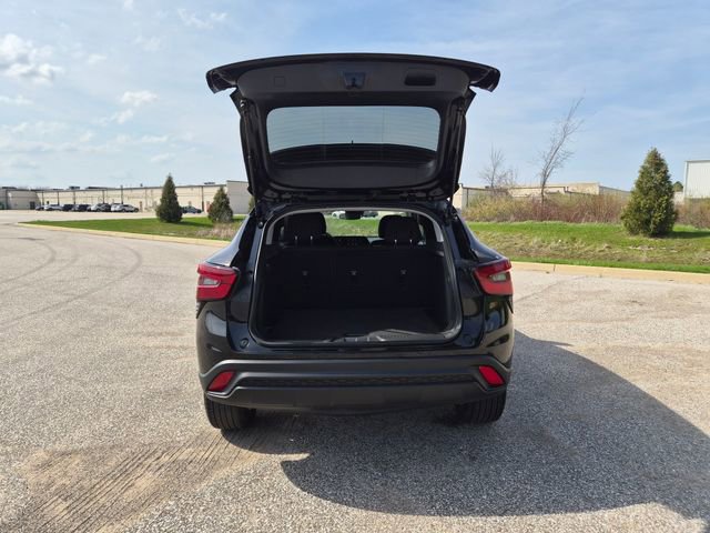 Used 2024 Chevrolet Trax LS w/ LS Convenience Package FWD image 10