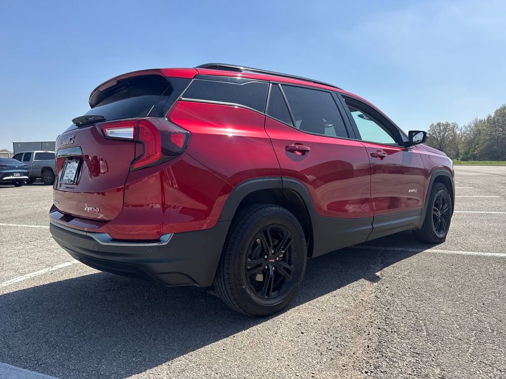 Used 2024 GMC Terrain AT4 image 7