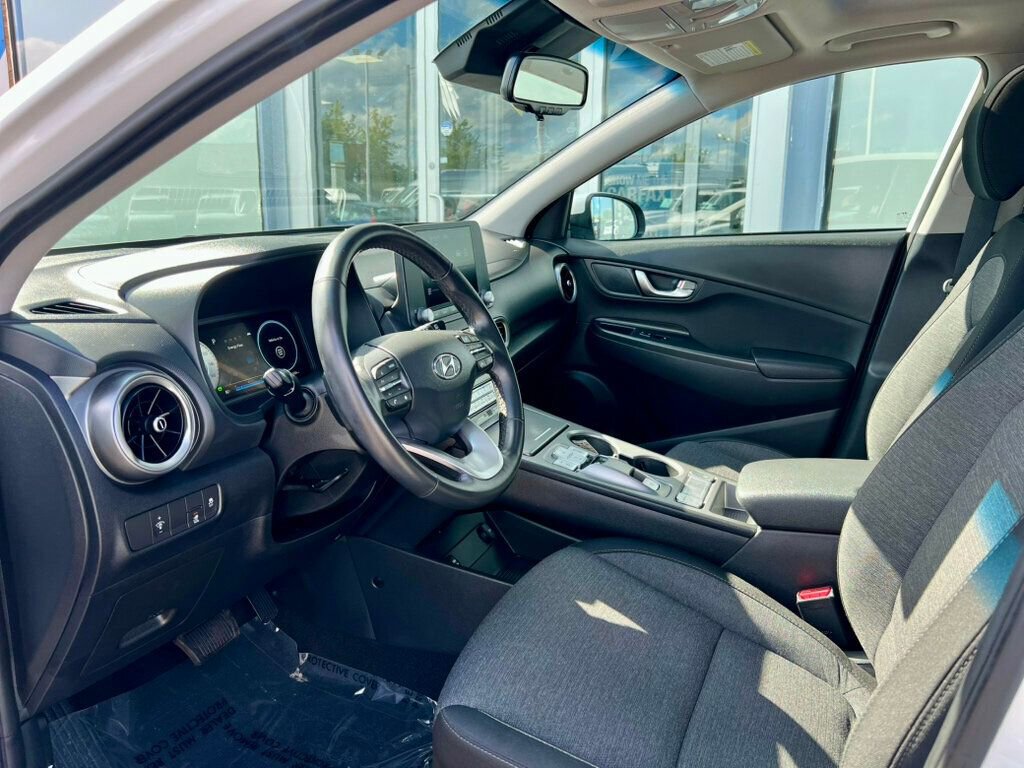 Used 2022 Hyundai Kona SEL w/ Convenience Package FWD image 11