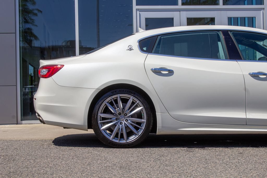 Used 2019 Maserati Quattroporte S GranLusso Q4 AWD/4WD image 6