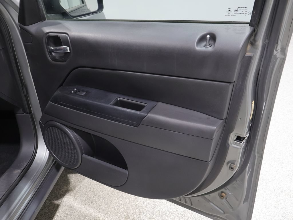 Used 2014 Jeep Patriot Sport w/ Power Value Group FWD image 23