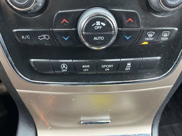 Used 2016 Jeep Grand Cherokee Laredo AWD/4WD image 17