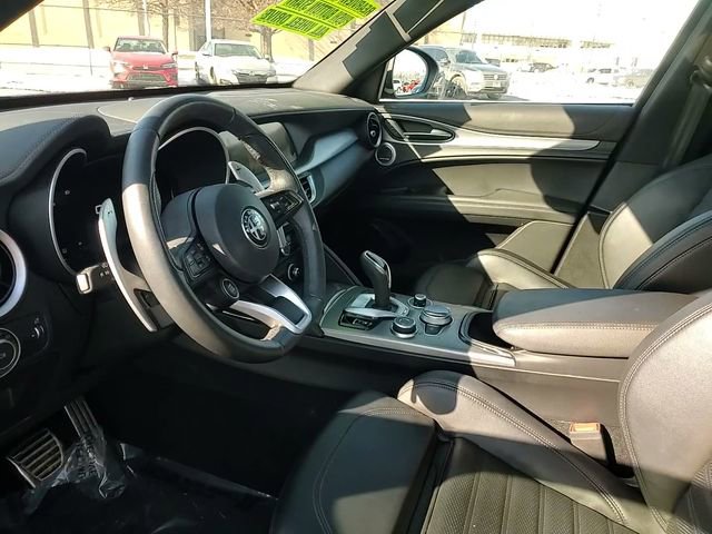 Used 2024 Alfa Romeo Stelvio Veloce AWD/4WD image 11