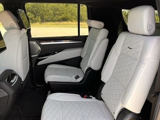 New 2026 Cadillac Escalade ESV Platinum Sport w/ LPO, ONYX Package AWD/4WD image 28