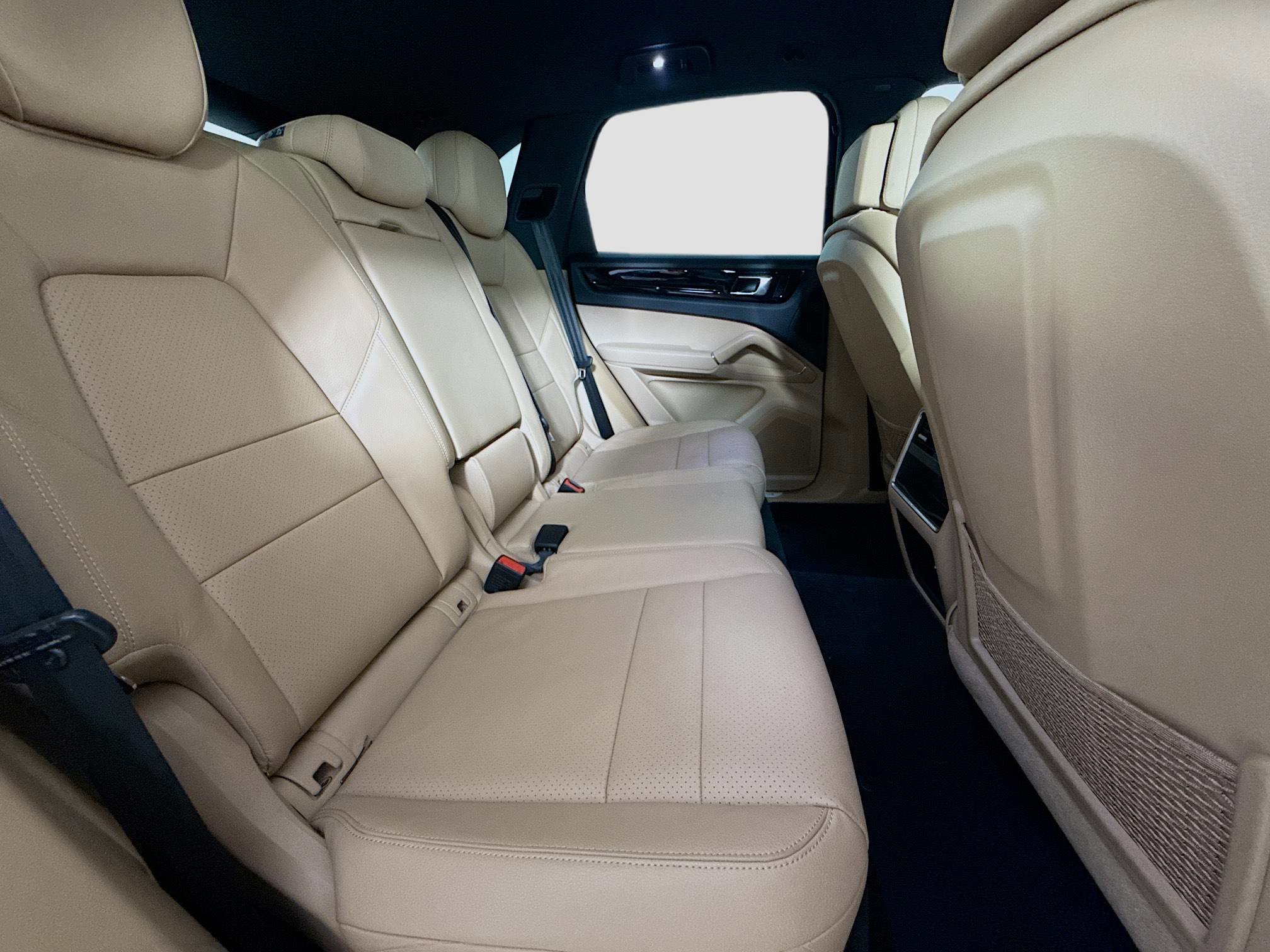 Used 2020 Porsche Cayenne image 25