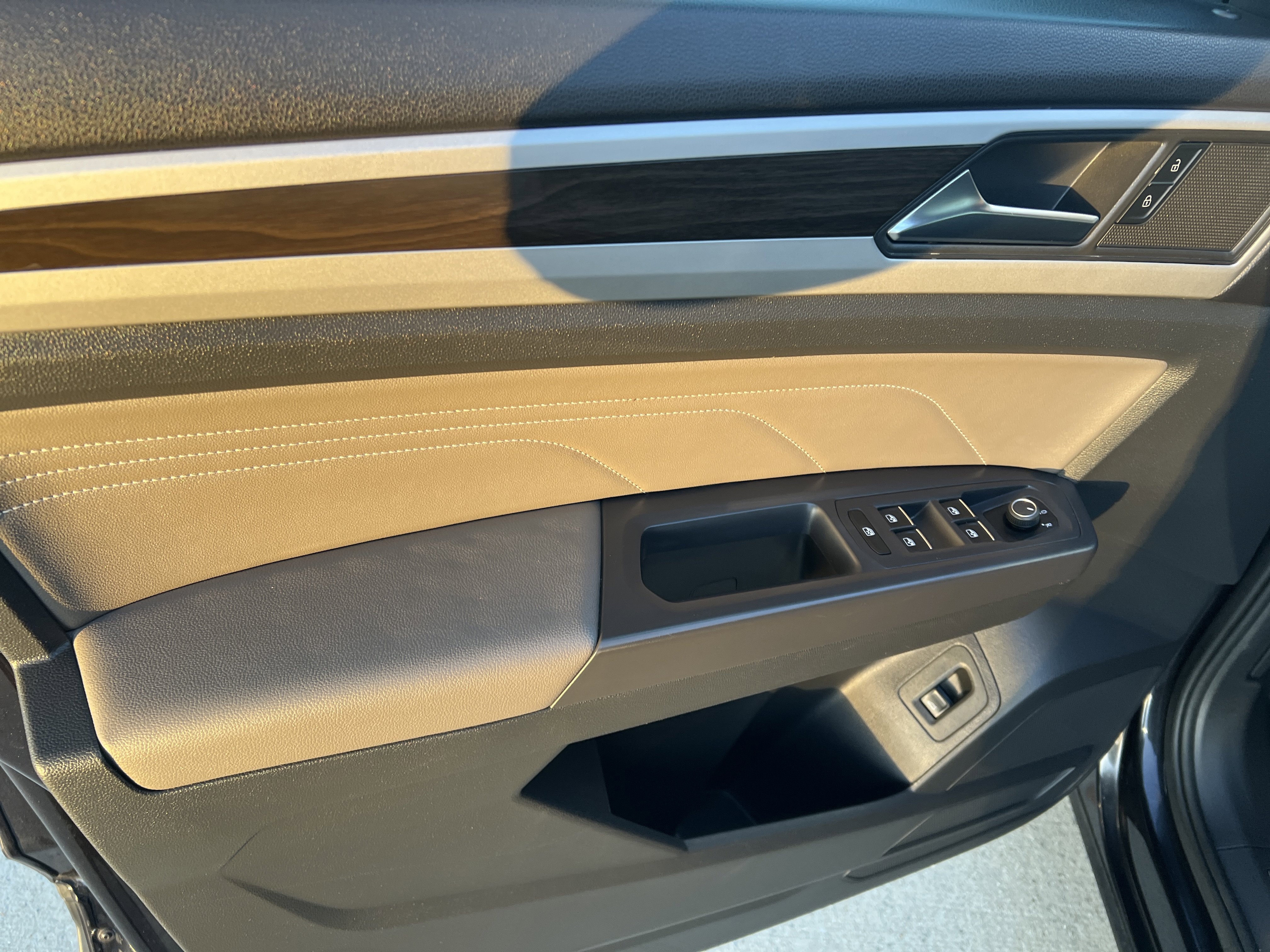 Certified 2021 Volkswagen Atlas SE image 13