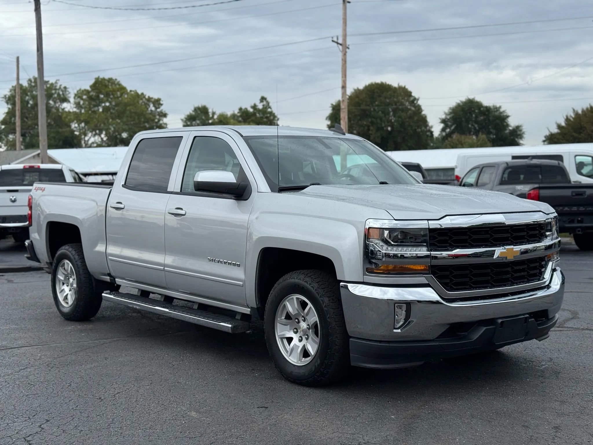 Used 2018 Chevrolet Silverado 1500 LT w/ All Star Edition image 3