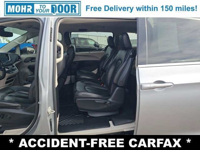 Used 2021 Chrysler Pacifica Touring-L image 34
