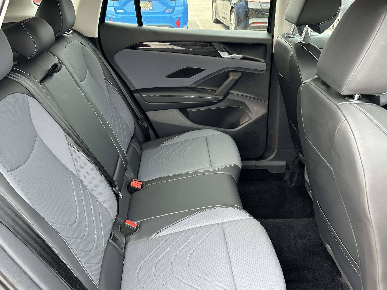 Certified 2025 Volkswagen Tiguan SE AWD/4WD image 15