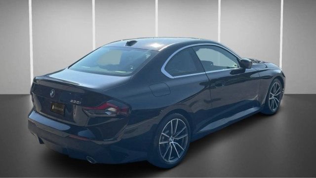 Used 2023 BMW 230i Coupe w/ Premium Package RWD image 11