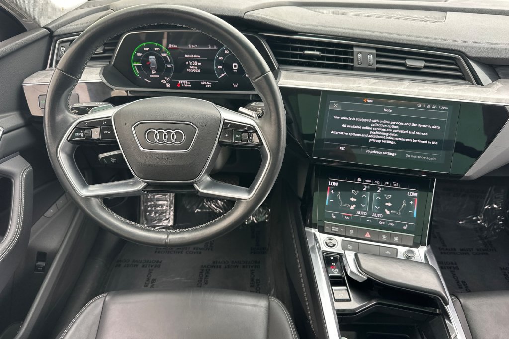 Used 2022 Audi e-tron Premium AWD/4WD image 16