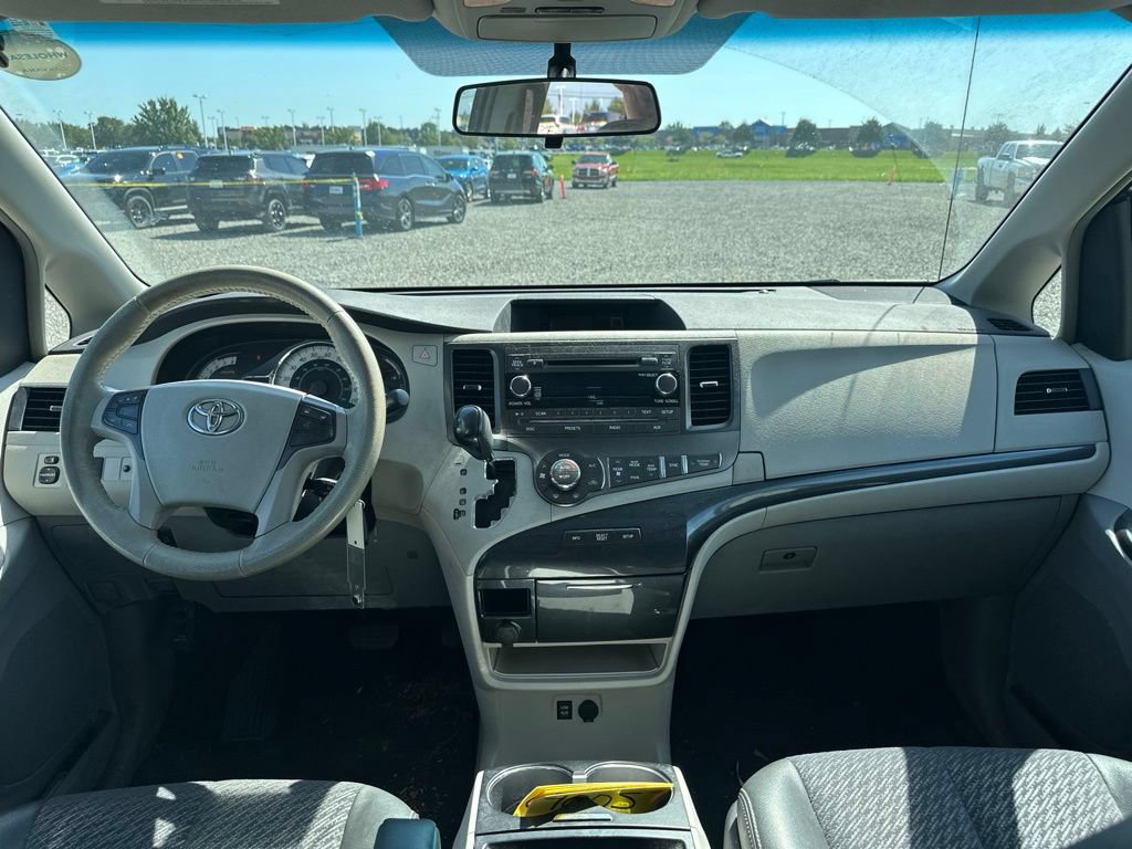 Used 2011 Toyota Sienna SE w/ Preferred Pkg FWD image 19